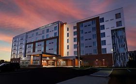 Courtyard By Marriott Indianapolis Fishers